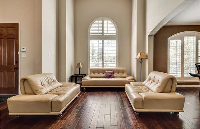 6875 Valley Brook Drive Gallery 2