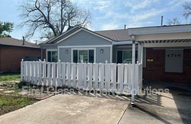 4716 SE 27th St photos photos