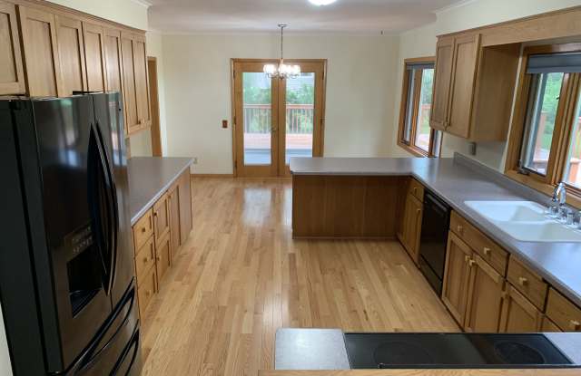 5687 Whalen Road Gallery 2