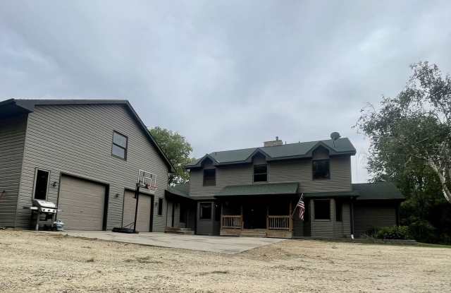 Spacious country Home on 13 acres photos photos