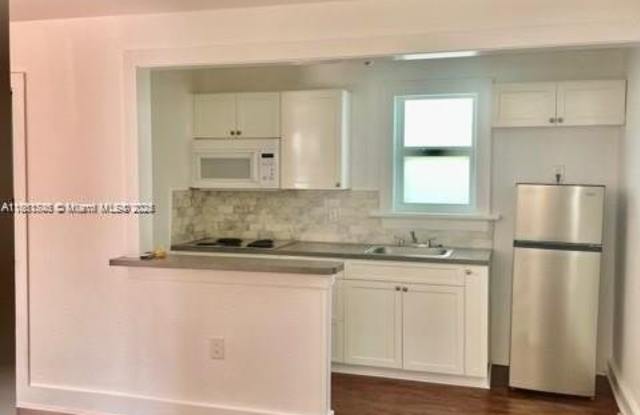 2811 SW 4th St photos photos