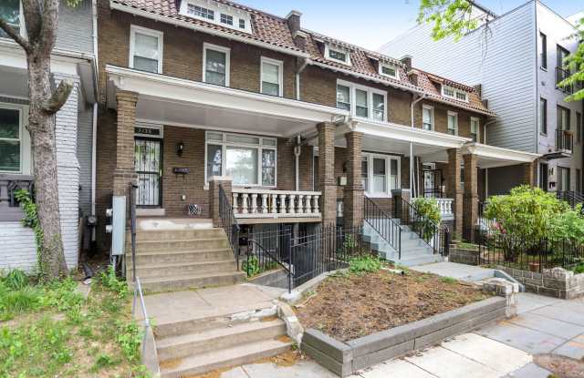 2BR Basement Apartment | Brightwood photos photos