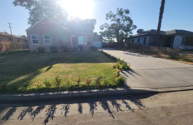 Charming 2 bedroom, 1 bathroom house near Brundage Ln/ Hughes Ln photos photos
