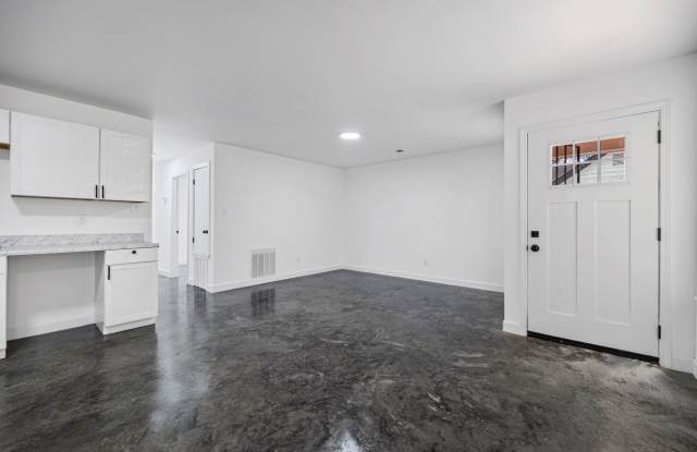 778 Hanley St Gallery 3