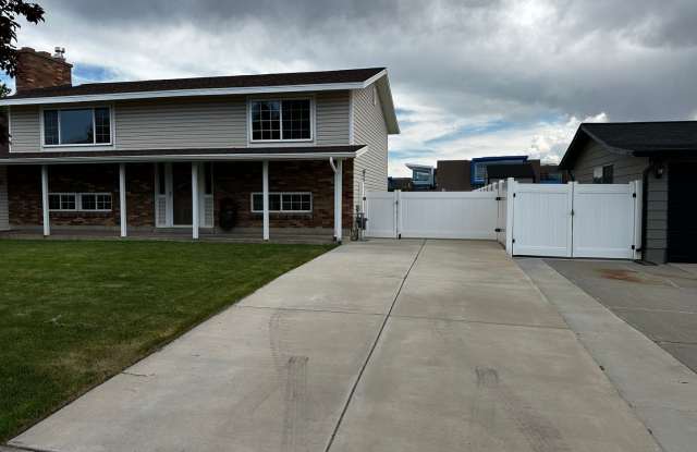 Beautifully Updated Two-Story Home in Sandy — Mountain Views & Big Backyard! photos photos