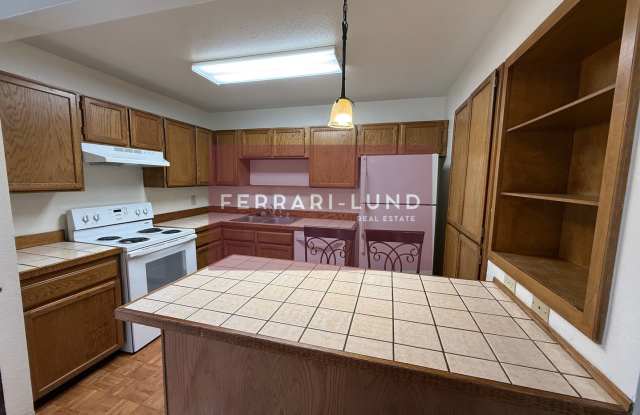 ⭐️ Loft Style Townhome in Reno - Kay DeAlba Property! ⭐️ photos photos