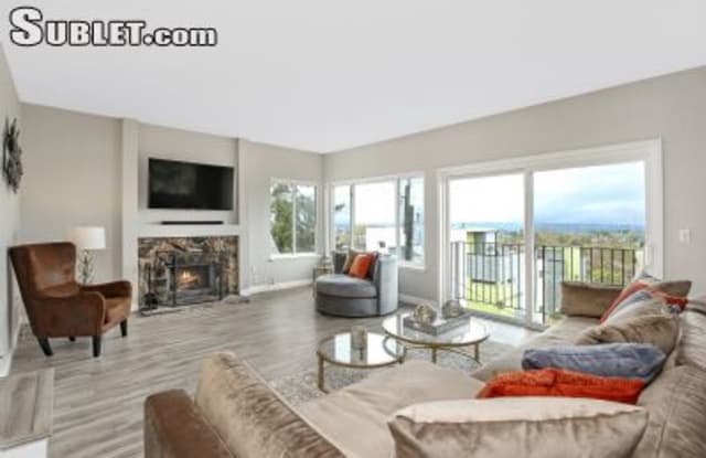 1522 18th Ave - 1522 18th Avenue, Seattle, WA 98122