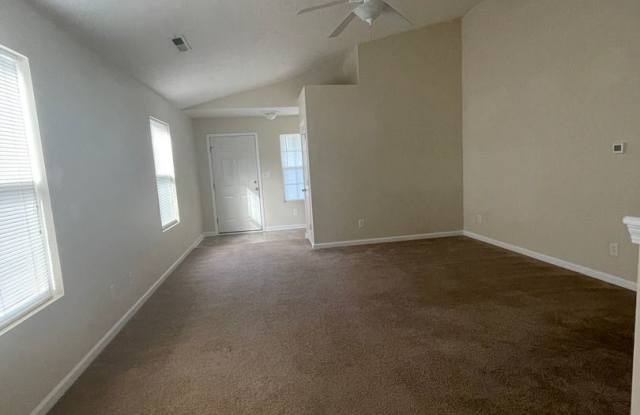 2437 Middle View Dr. Gallery 4