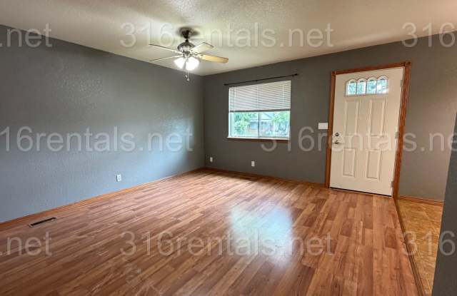 421 E 15th - 3 Bed 1 Bath $1,275.00 Gallery 3