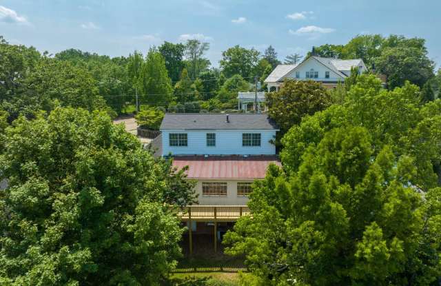 1003 E Brow Road Gallery 2