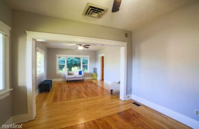 699 W 300 N Gallery 4