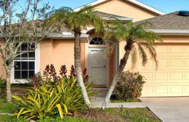 3BR/2BA/2CG Single Family Home in Lakeside Plantation, North Port Gallery 3