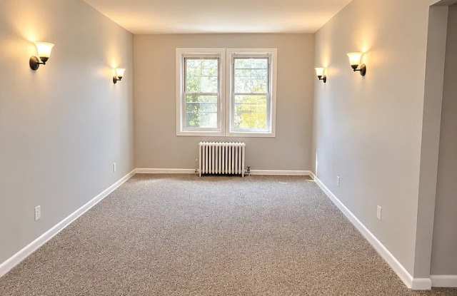 502 Brinley Avenue - 10 Gallery 1