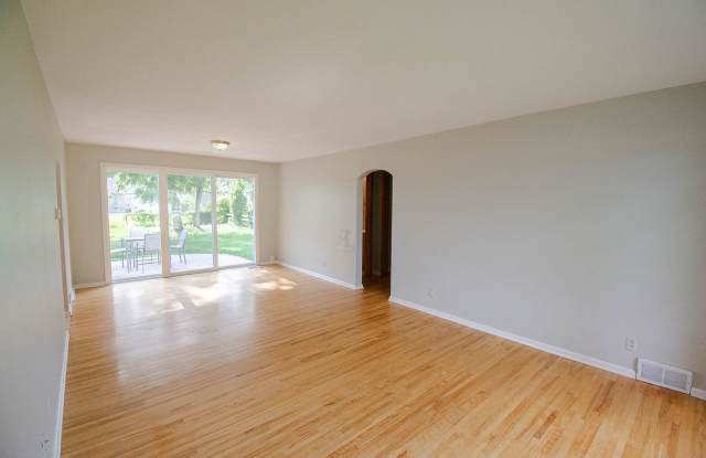 Charming Uptown Ranch-style Home with Private Fenced Backyard Gallery 3
