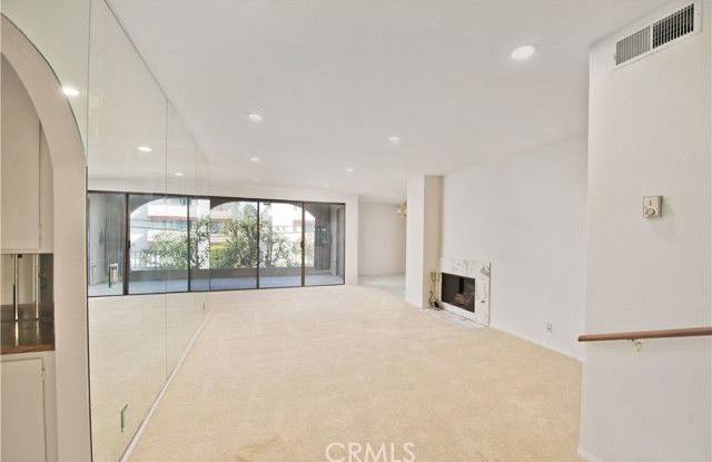 5340 Yarmouth Avenue photos photos