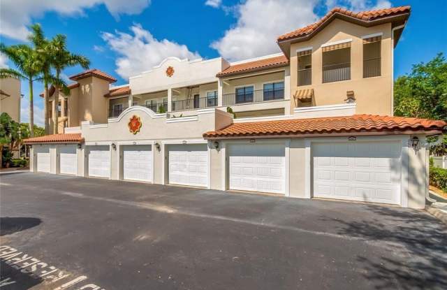 7824 HOLIDAY ISLE DRIVE - 7824 Holiday Isle Circle, Belle Isle, FL 32812