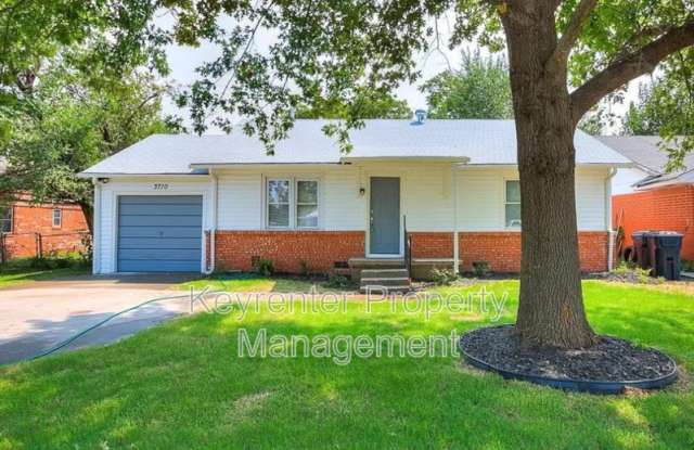 3710 N Williams St photos photos