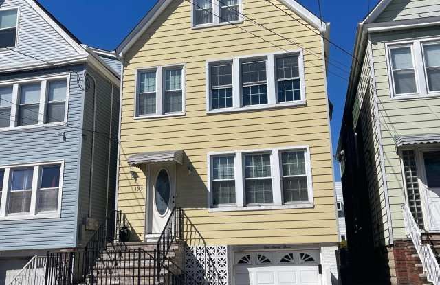 193 AVENUE C photos photos