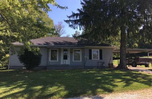 2 bedroom House: Ellettsville! - 315 West Depot Street, Ellettsville, IN 47429