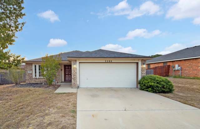 1108 Dixon Circle Gallery 1