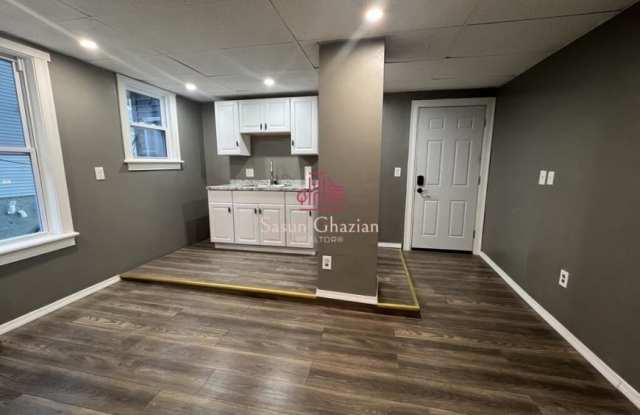 81 Merrifield St. photos photos