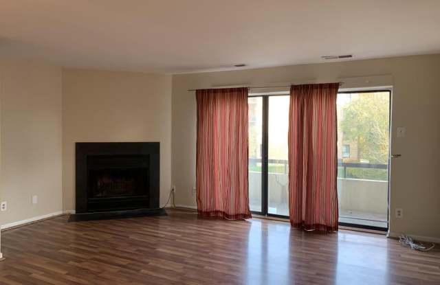 3061 Hawthorne Dr NE Gallery 4