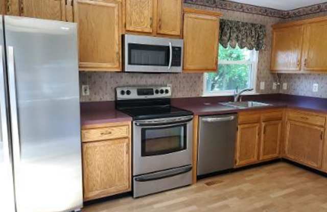 7936 HOLLY ROAD Gallery 2