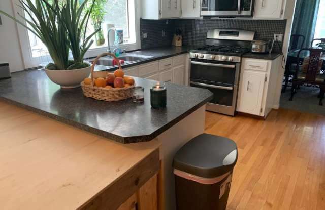 Home For Rent in Papillion Gallery 3