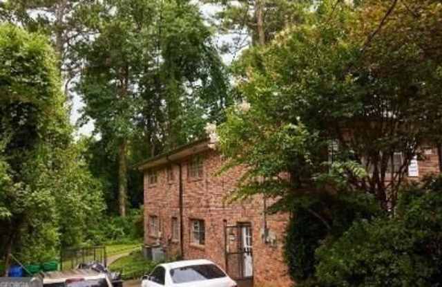 1425 Southland Vista Courts NE Gallery 2