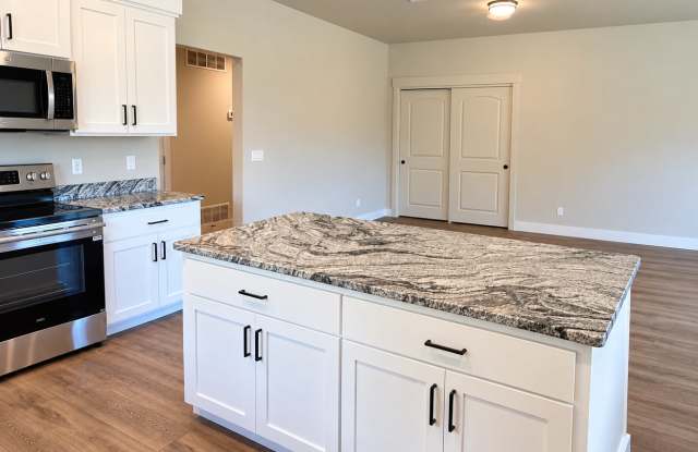 192 Trail Drive Rd - 4 Gallery 2