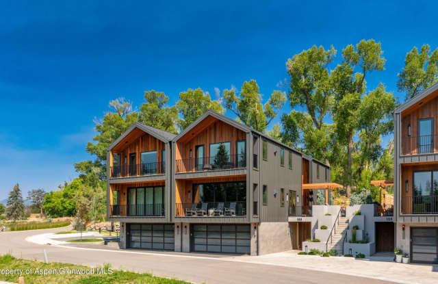 155 Lakeview Drive Gallery 3