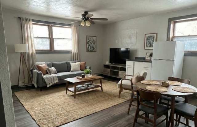 709 W 3rd St photos photos