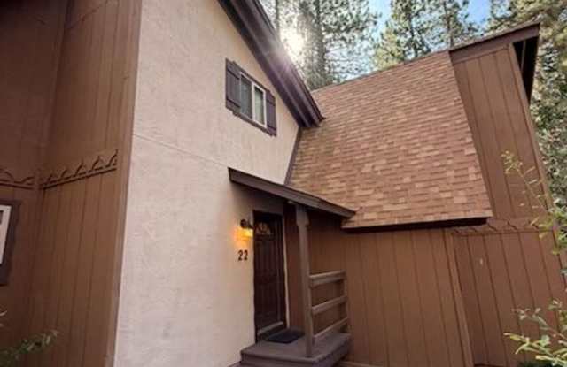 Cute Mountain Condo Gallery 1
