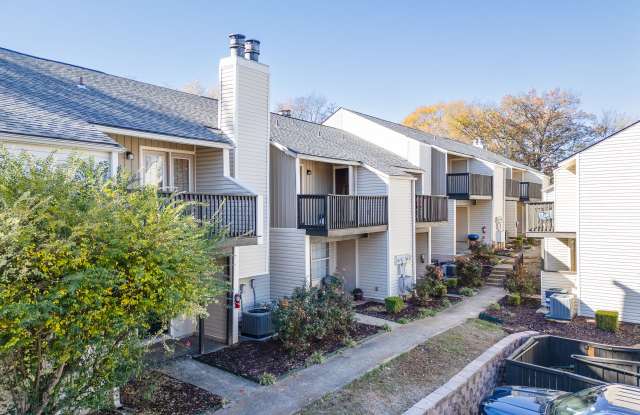 Forrest Brook Apartments and Townhomes Gallery 2