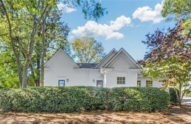 Walk to Restaurants and Shops - 479 South Atlanta Street, Roswell, GA 30075