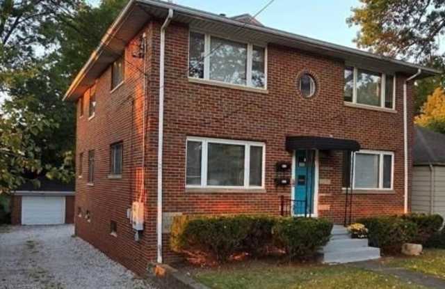 615 E Robinson Avenue Gallery 2