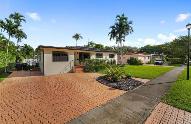 6331 SW 18th St photos photos