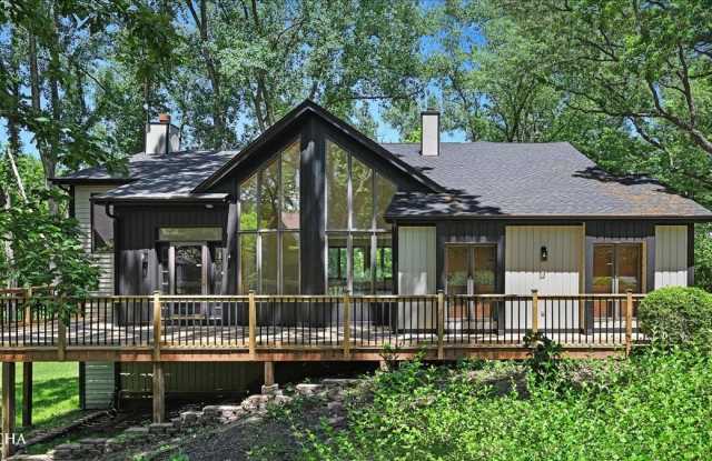 72 Hunter Lane photos photos
