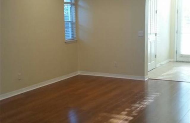 412 S WESTLAND AVENUE Gallery 3