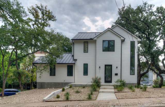 UT PRE-LEASE: Constructed August 2018, Luxury North Campus 3 bed / 3 bath home - 3111 Walling Drive, Austin, TX 78705