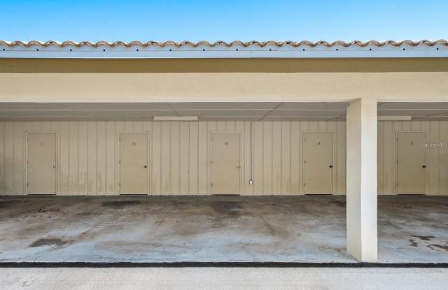 2515 BAYSHORE GARDENS Parkway Gallery 3