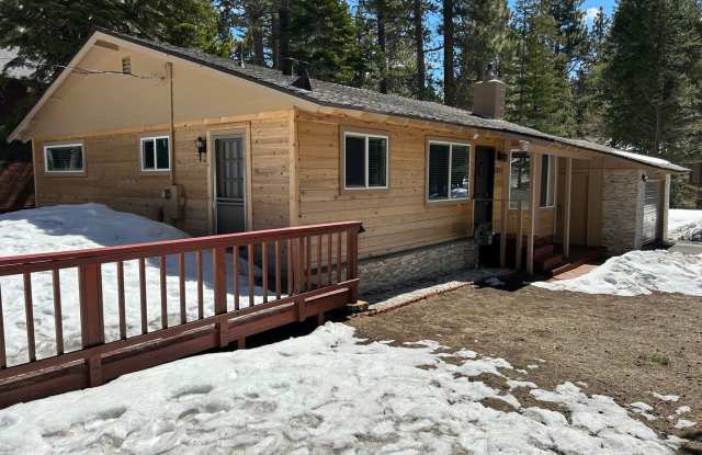 Remodeled and Cozy 3 bedroom with Garage photos photos