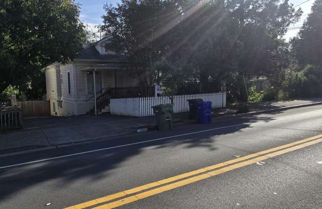 1 Bedroom Walking Distance to Downtown and Ives Park photos photos