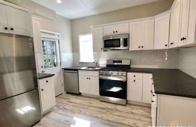 34 Evergreen St. photos photos