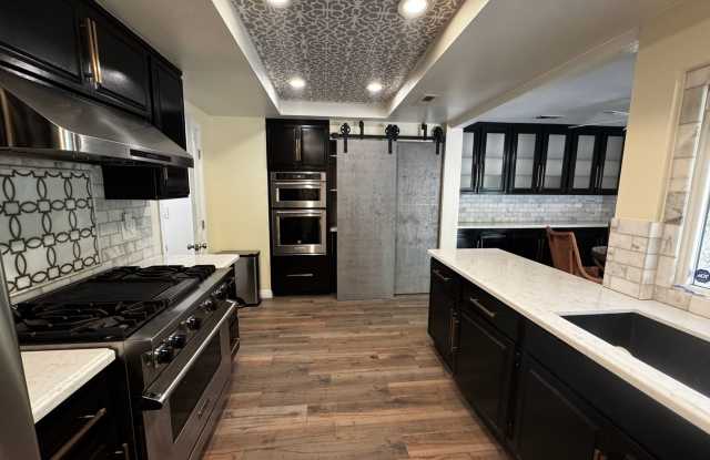 Spacious, remodeled home in prime Westlake neighborhood Gallery 3
