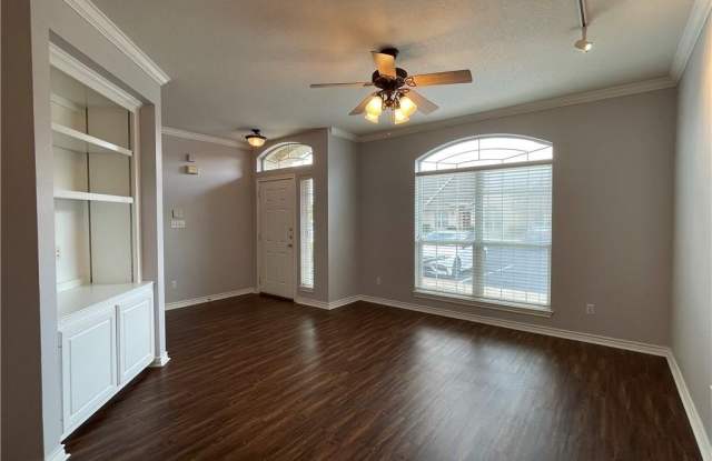 204 Fraternity Row Gallery 3
