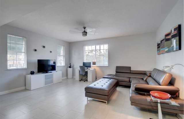 240 NE 2nd Street - 240 Northeast 2nd Street, Delray Beach, FL 33444