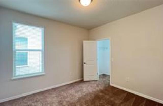 7867 Berkshire Oak Alley Gallery 4