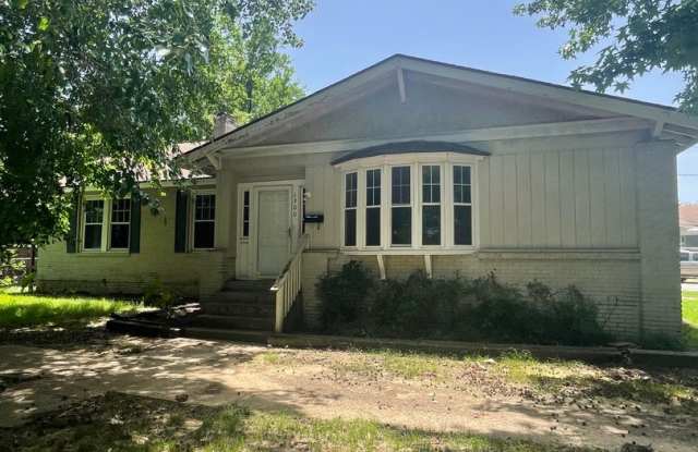 1900 Tilles Ave. photos photos