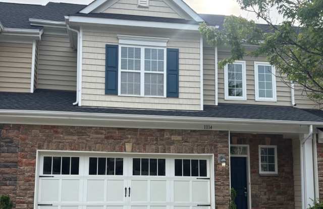 South Charlotte End-Unit Townhome with Main-Level Primary Suite & Bonus Room photos photos South Charlotte End-Unit Townhome with Main-Level Primary Suite & Bonus Room photos photos